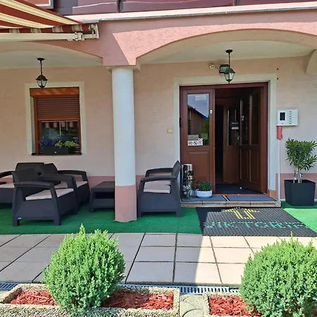 Viktoria Guest house 3*