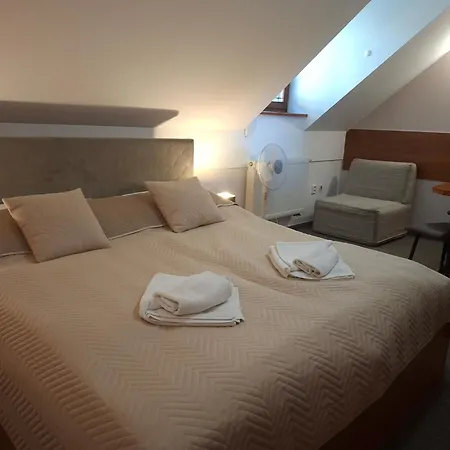 Vendégház Viktória 3*