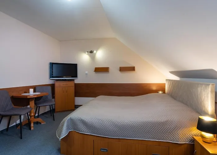 维拉维克托利亚酒店 招待所